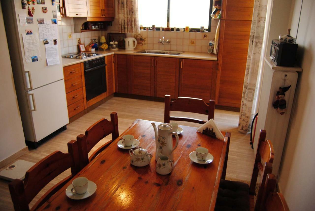 Apartment By The Beach Каламата Екстериор снимка
