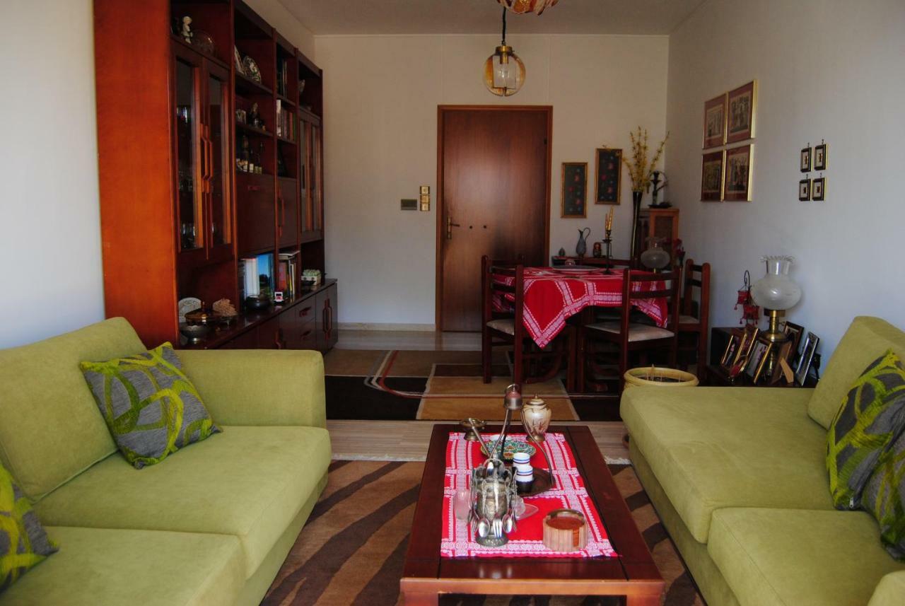 Apartment By The Beach Каламата Екстериор снимка