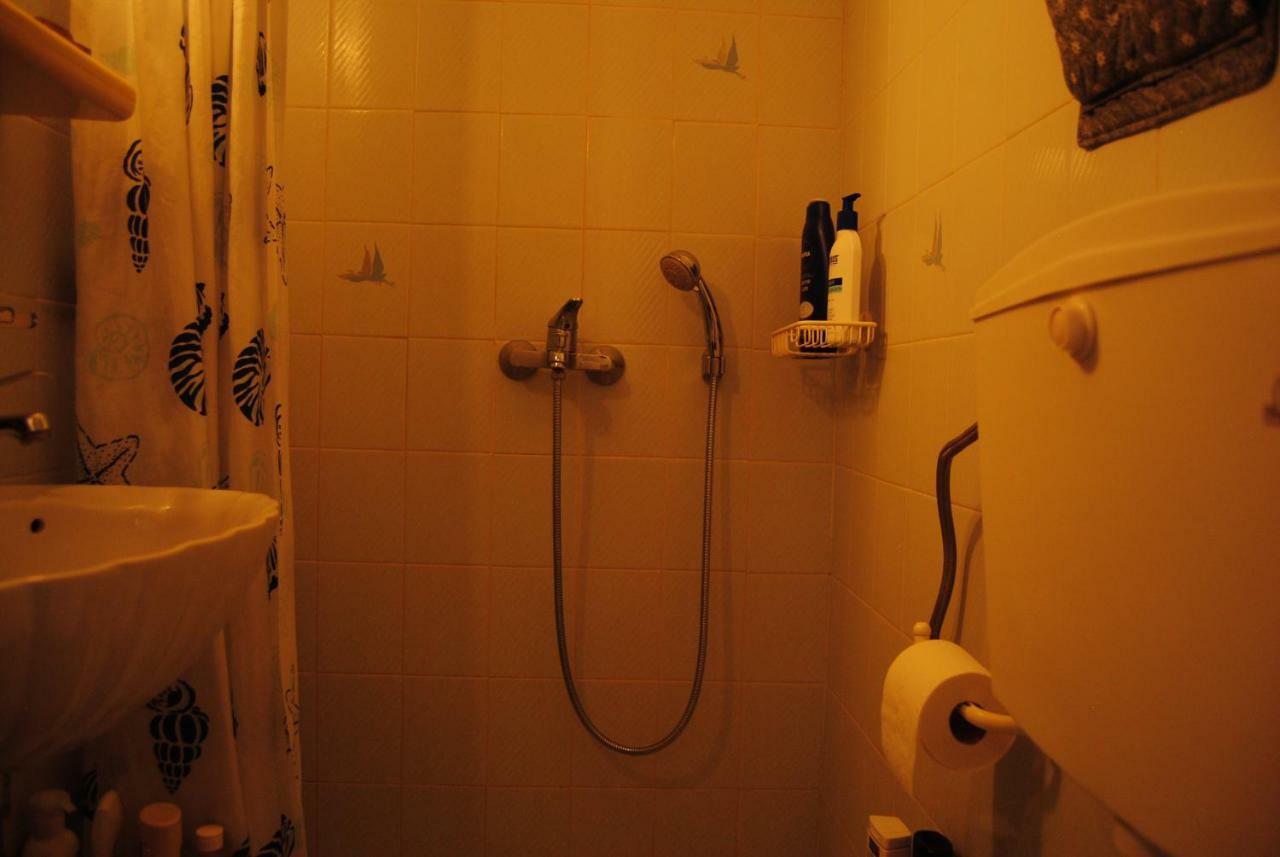 Apartment By The Beach Каламата Екстериор снимка