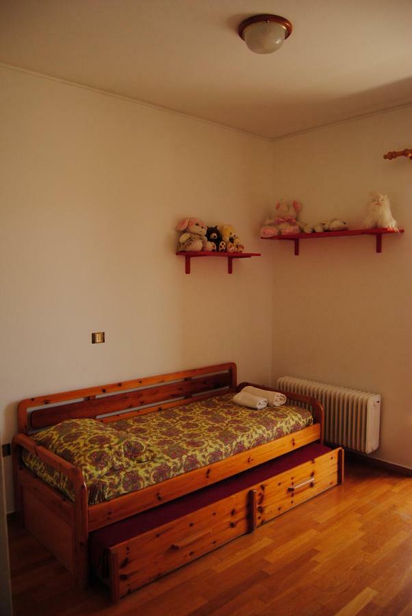 Apartment By The Beach Каламата Екстериор снимка