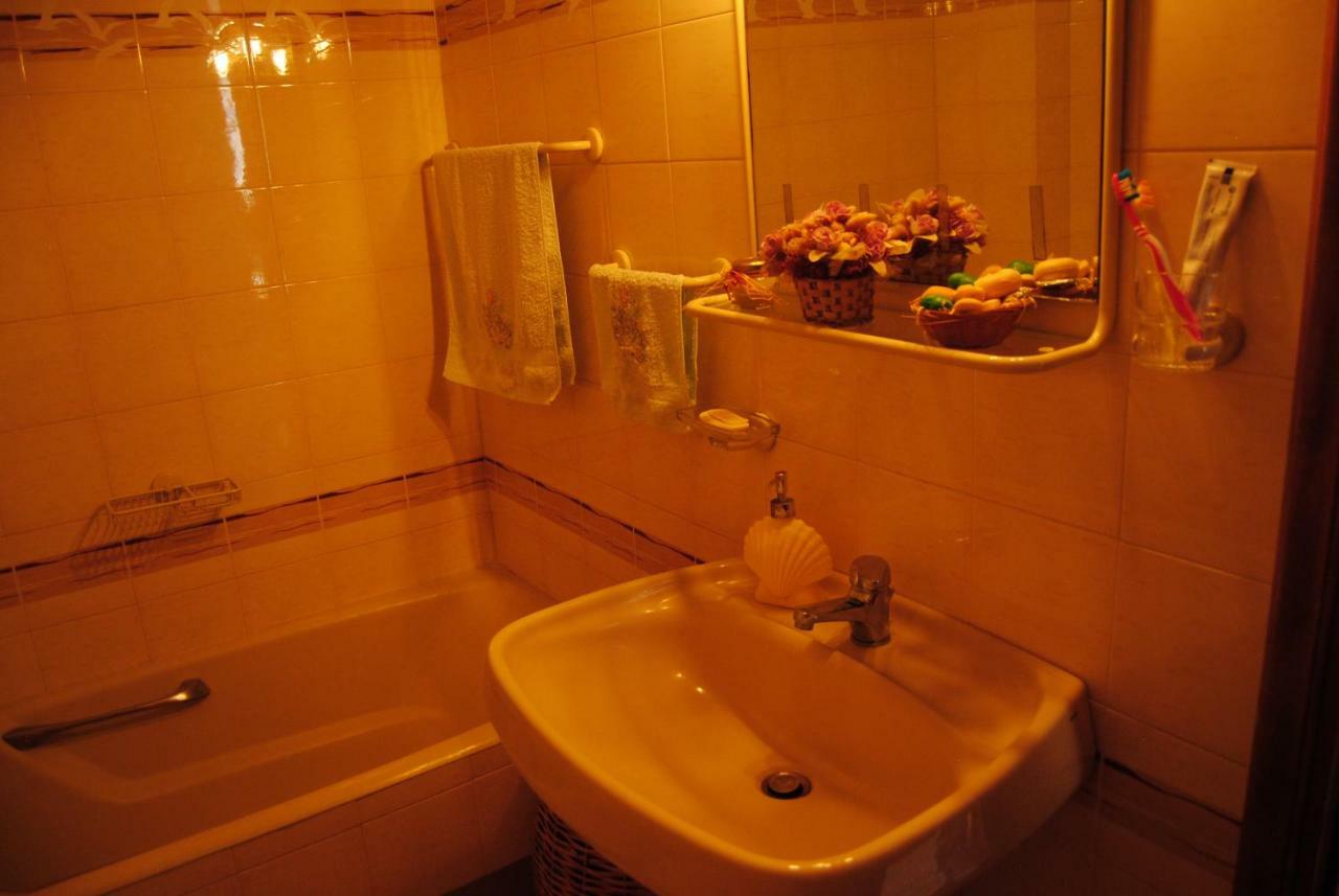 Apartment By The Beach Каламата Екстериор снимка